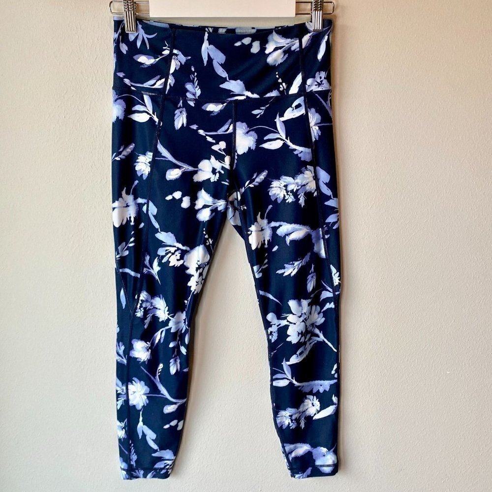 Athleta Water Flower Salutation 7/8 Leggings M